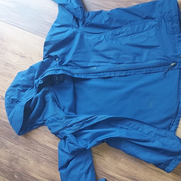 Women's, Large, LL Bean blue coat - Picture 5 of 5